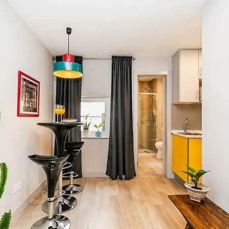 Brand New&cozy Studio: Bairro Alto/ Chiado